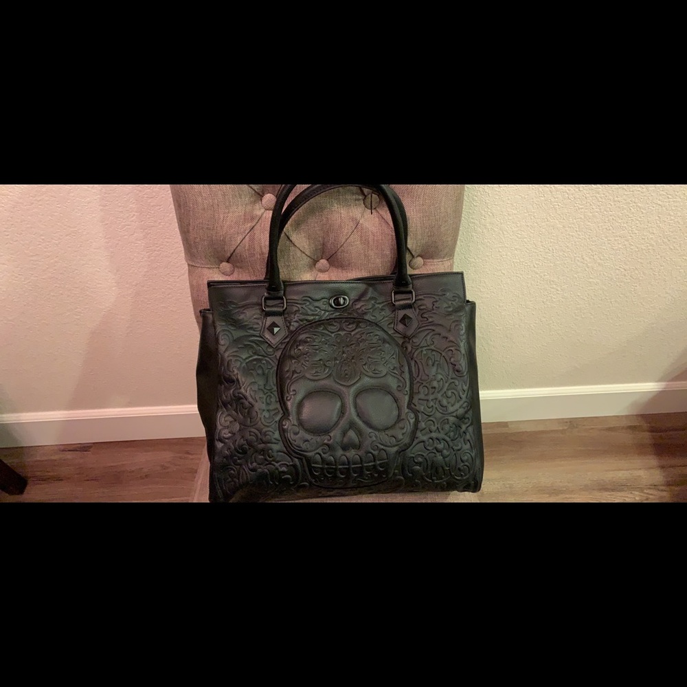 Loungefly large tote. See photos